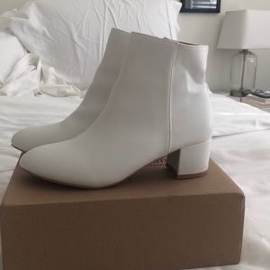 Boohoo white boots